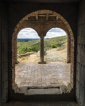 Archivo:Mezquita de Almonáster la Real (21357468500)