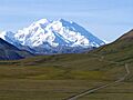 Mount McKinley and Denali National Park Road 2048px