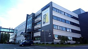 Archivo:Nokia office building in Hervanta Tampere 1