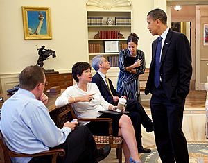 Archivo:Obama and Valerie Jarrett