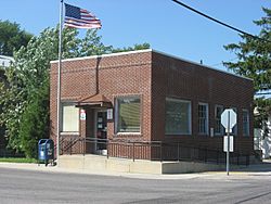 Post office in Lewistown, Ohio.jpg