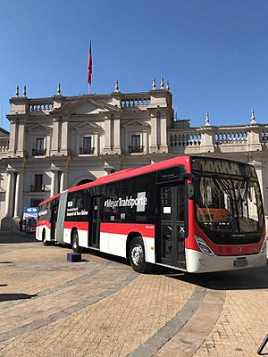 Archivo:Presentacion buses Transporte Tercer Milenio