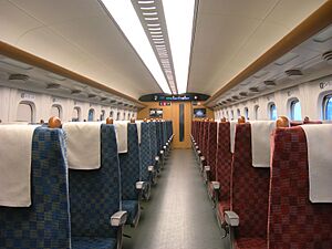 Archivo:Shinkansen N700-series-788-7000-inside