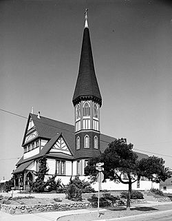 St. Matthew's Episcopal Church (National City, CA).jpg