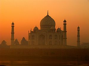 Archivo:Taj Mahal in India