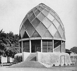 Archivo:Taut Glass Pavilion exterior 1914