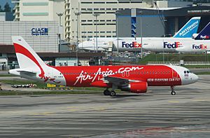Archivo:Thai AirAsia Airbus A320-200, HS-ABA, SIN 2