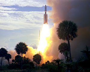Archivo:Titan 3E-Centaur launches with Viking 1