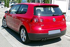 Archivo:VW Golf V GTI rear 20080605