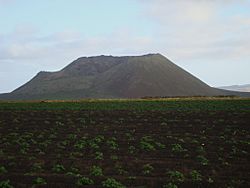 Archivo:Volcán La Corona Lanzarote
