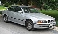 Archivo:96-00 BMW 5-Series E39 sedan