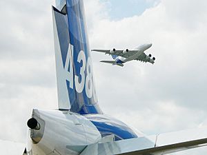 Archivo:Airbus A380 p1230284
