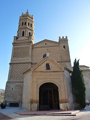 Archivo:Alfajarín - Iglesia de San Miguel Arcángel - Fachada