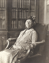 Archivo:Alice hargreaves