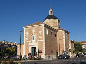 Archivo:Aranjuez IglesiaAlpajes1