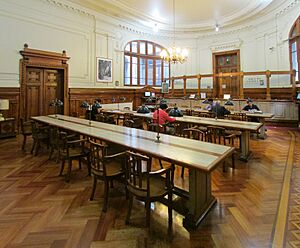 Archivo:BNCL - Salón Pablo Neruda