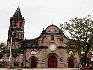Archivo:Barasoain church ~MVI~ (gaga over Mondo Marcos)
