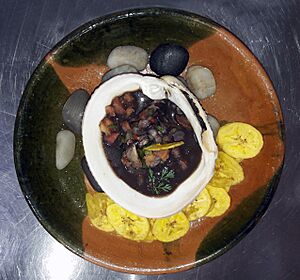 Archivo:Ceviche de concha prieta (gastronomía Ecuatoriana)