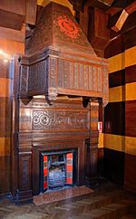 Archivo:Detalle del interior del Castillo Pittamiglio estufa