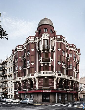 Edificio Avenida de la Democracia 8