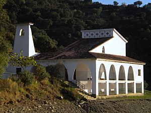 Ermita Virgen del Río de Talaván.jpg