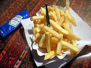 Archivo:Flickr - cyclonebill - Pommes frites med salatmayonnaise