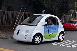 Archivo:Google driverless car at intersection.gk