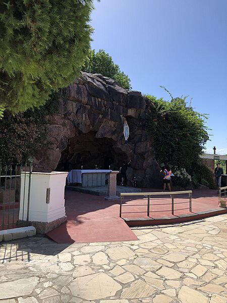 Gruta de Lourdes, Montevideo 01