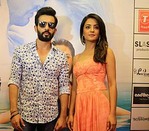 Archivo:Jay Bhanushali and Surveen Chawla at the promotion of 'Hate Story 2'
