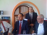 Archivo:Jean Claude Duvalier team coordinating return. Ed Marger, Bob Barr and Mike Puglise 2011