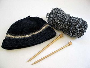 Archivo:Knitting