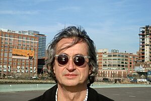 Luis Ospina 2009 x karen lamassonne.jpg
