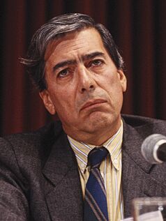 Archivo:Mario Vargas Llosa, Peruvian author-writer, PEN Congress, NYC (cropped)