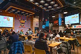 Archivo:MrBeast Burger - Inside - American Dream Mall, East Rutherford, New Jersey