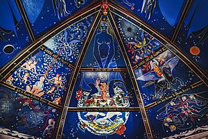 Archivo:Part of Alasdair Gray's ceiling mural in the Oran Mor in Glasgow