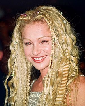 Archivo:Portia de Rossi 1999