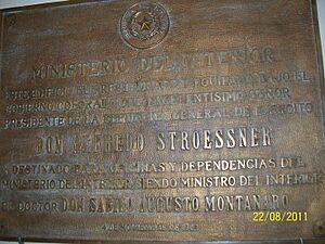 Archivo:Repudio del partido frente amplio a stroessner