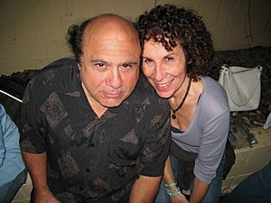 Archivo:Rhea Perlman Danny DeVito 2006