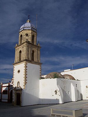 Archivo:Rota - torre del convento de la Merced