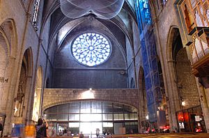 Archivo:Santa Maria del Pi - Interior rosassa