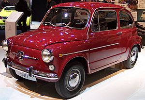 Archivo:Seat 600 red vl TCE