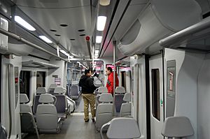 Archivo:Tren de Cercanias de Zaragoza