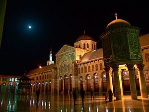 Archivo:Umayyad Mosque night