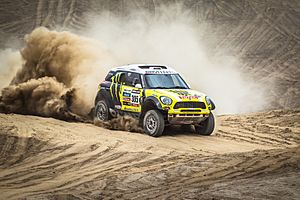 Archivo:X-raid MINI ALL4 Racing Dakar