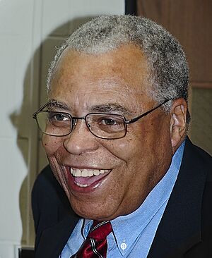 Archivo:A laughing James Earl Jones