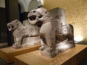 Archivo:Aramean guardian lions from Tell Halaf