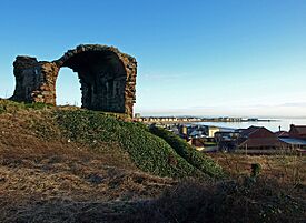 Archivo:Ardrossan Castle - geograph.org.uk - 660696
