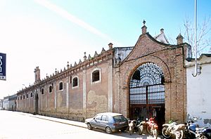 Archivo:Bodegas de San Antonio fachada 02