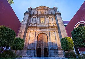 Archivo:Catedral de Puebla, México, 2013-10-11, DD 08
