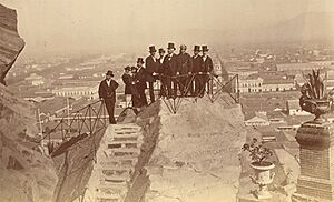 Archivo:Cerro Santa Lucía-Vicuña Mackenna